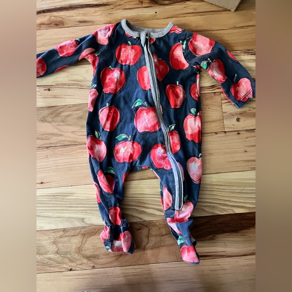 Mud Pie Baby 0-3 Months Apple Print Body Suit